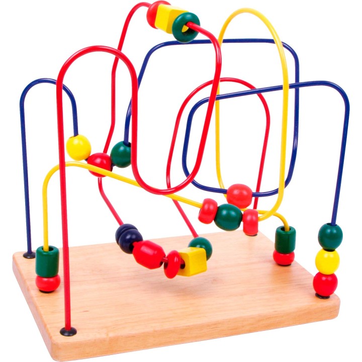 Circuito de motricidad con laberinto de madera